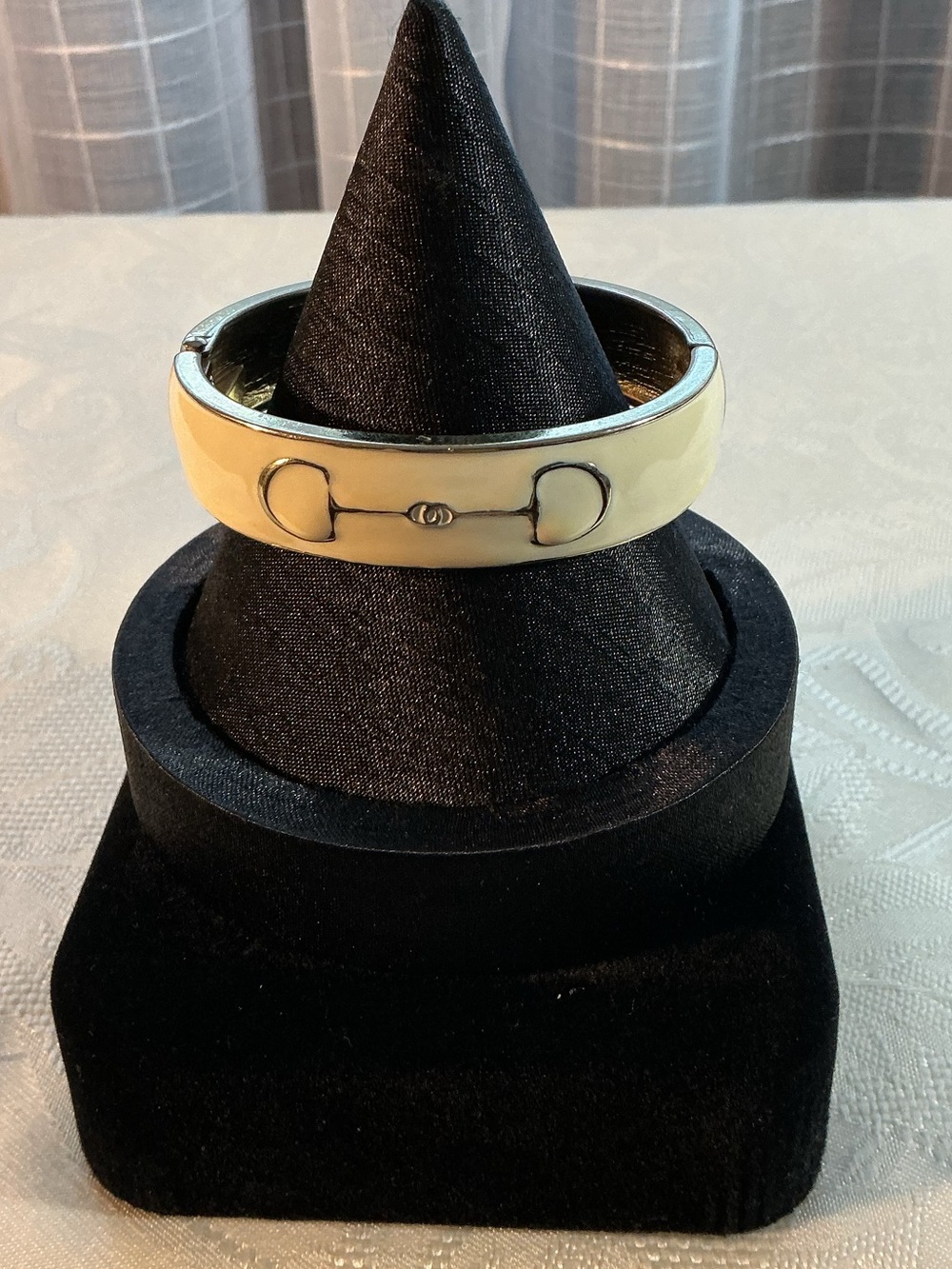 Fornash Off White Enamel Equestrian Horsebit Gold Tone Hinged Bangle Bracelet